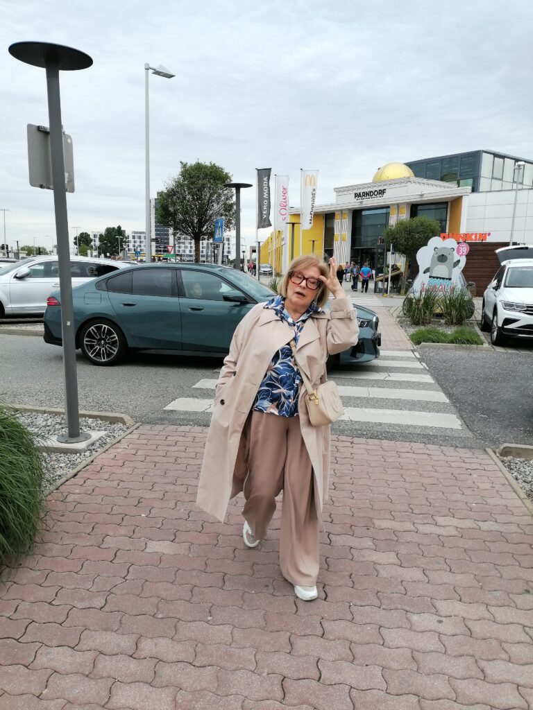 Die Frau ist auch schon müde heute